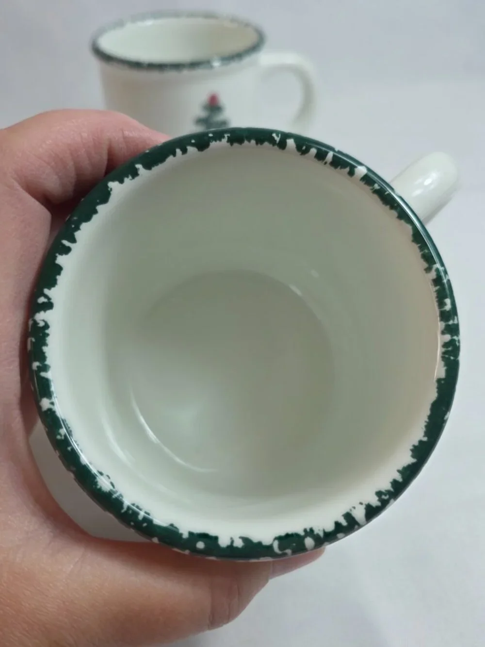 TWO Furio Christmas Tree Coffee Cups Mugs Green Sponge Tree & Edge Made in Italy
